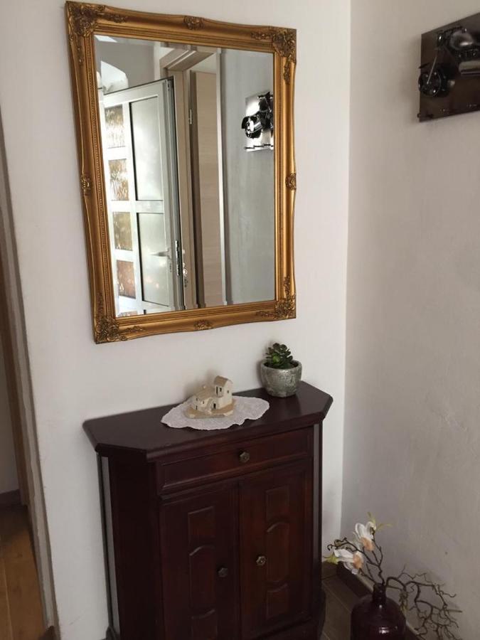 Apartment Elena Rooms Split Bagian luar foto