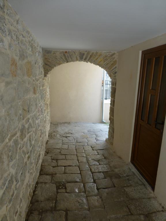 Apartment Elena Rooms Split Bagian luar foto