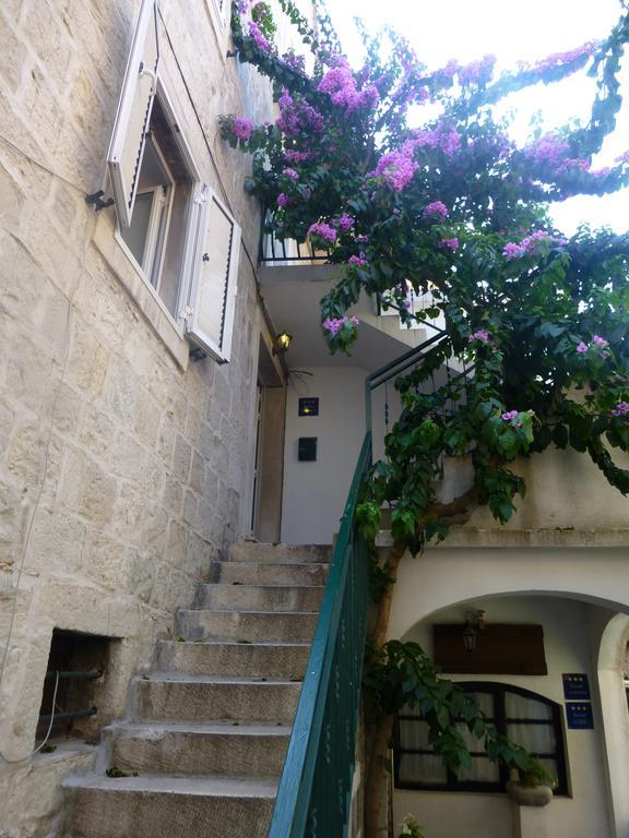 Apartment Elena Rooms Split Bagian luar foto