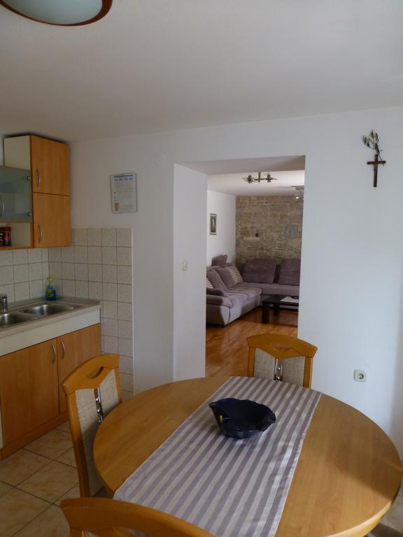 Apartment Elena Rooms Split Bagian luar foto