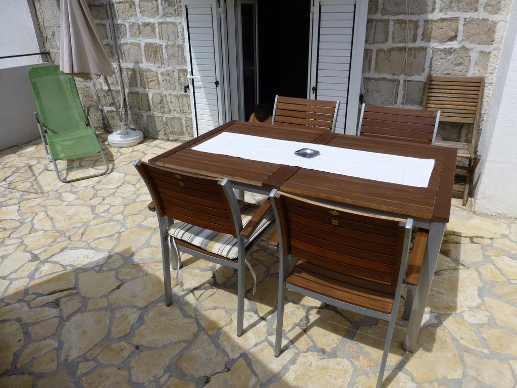 Apartment Elena Rooms Split Bagian luar foto