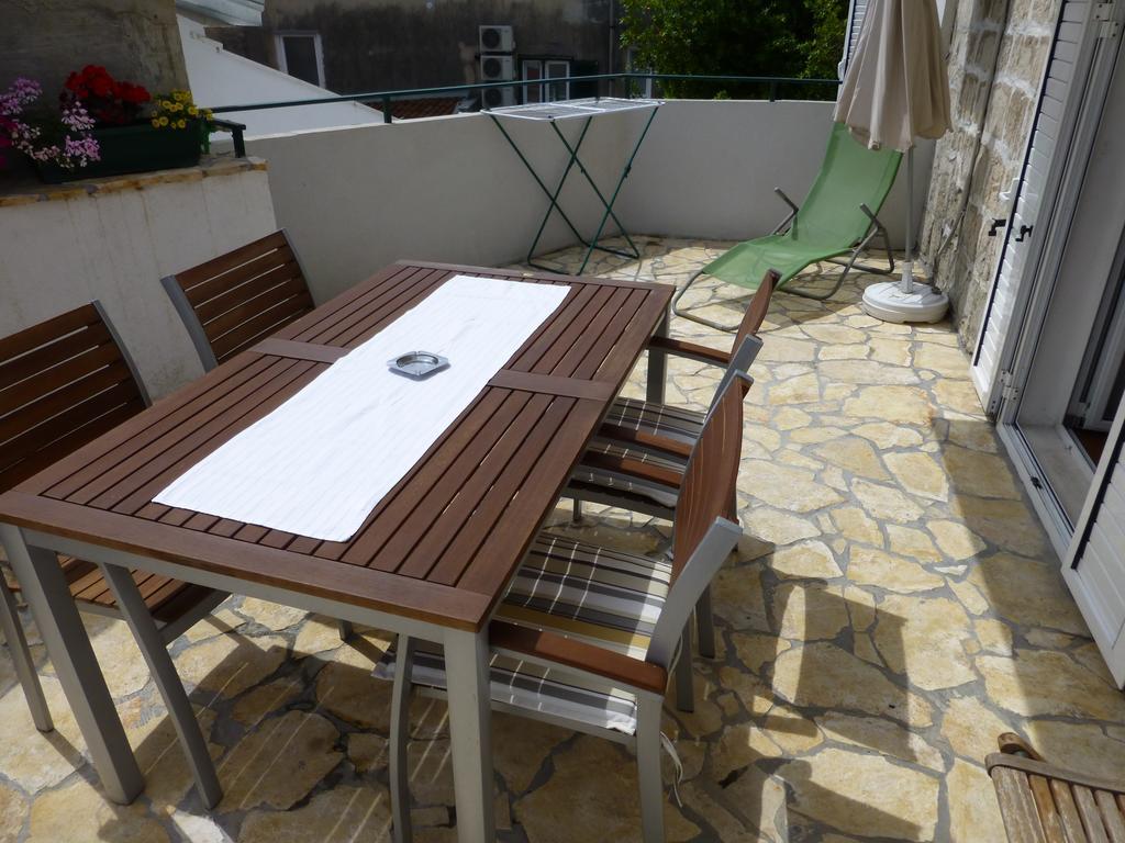 Apartment Elena Rooms Split Bagian luar foto