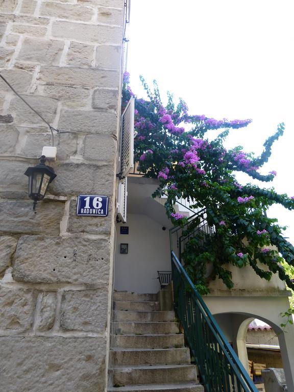 Apartment Elena Rooms Split Bagian luar foto